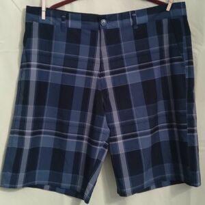 CB Men's Blue Plaid Shorts 2XL